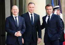 Президент Польши Польши Анджей Дуда в ходе встречи с французским коллегой Эммануэлем Макроном и канцлером Германии Олафом Шольцем заявил о том, что Киев ждет "четкого сигнала" о перспективах вступления в НАТО