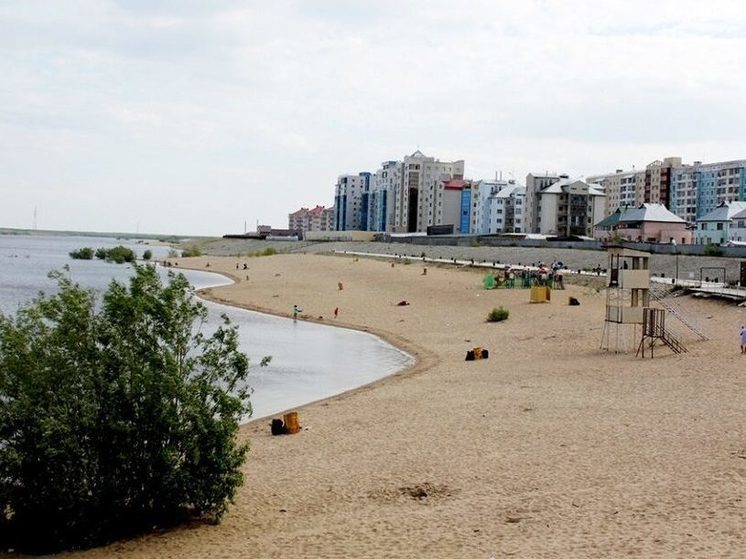 Городской пляж готовится к открытию
