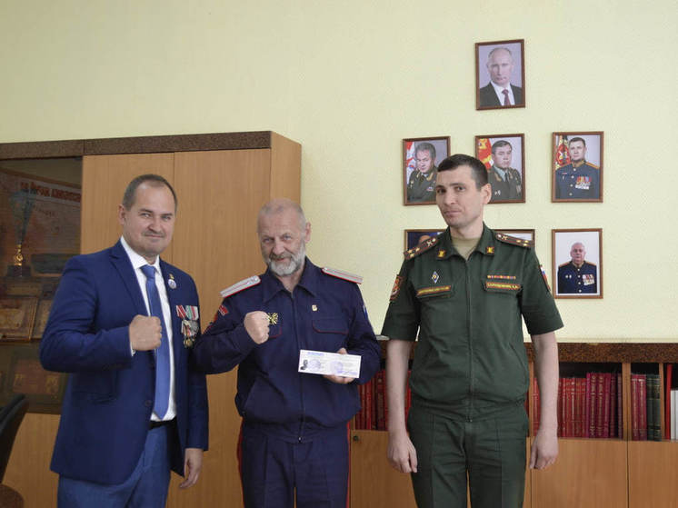 В Йошкар-Оле 9 участников СВО получили удостоверения ветеранов боевых действий