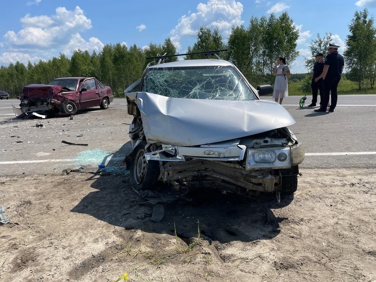 На орловской трассе в аварии пострадали четыре человека