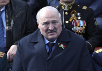 Президент Белоруссии Александр Лукашенко прокомментировал слухи об ухудшении своего здоровья, призвав не беспокоиться о его состоянии