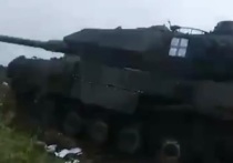 Минобороны России опубликовало видеоролик, на котором можно увидеть захваченные российскими войсками танки "Леопард" из Германии и БМП "Бредли" из США