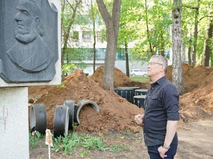 Радий Хабиров поручил восстанавливать красивые входные группы в парках