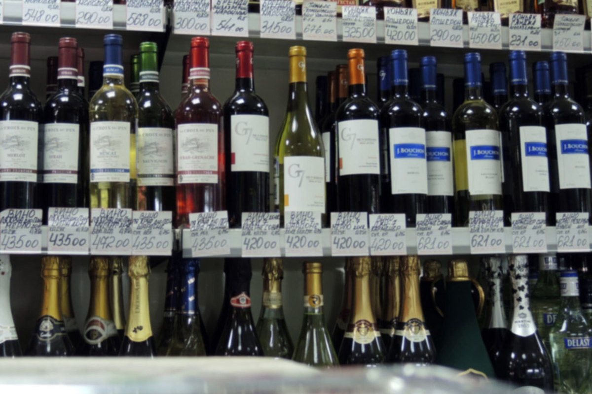 Russian winemakers propose to ban sales of imported wine