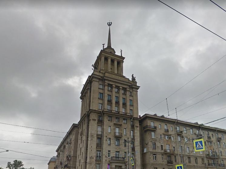 Петербуржцы выступили против продажи чердака дома на Московском проспекте, где подростком жил музыкант Виктор Цой