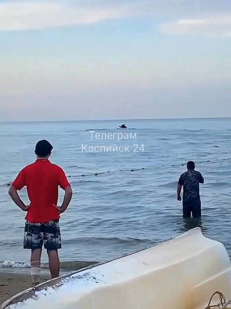 Утонувшие в каспийском море. Каспийск жители. Каспийск Дагестан. Махачкала жители. В Каспийске утонул бир.