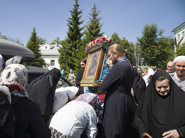 В Ярославле начался Казанский крестный ход