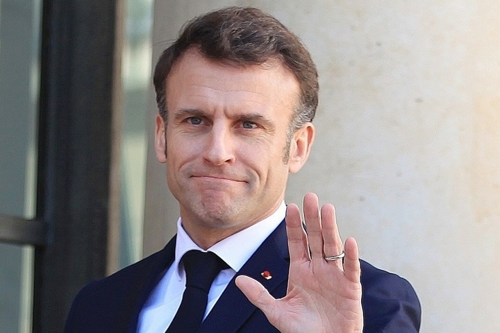 Zakharova turned to France because of Macron's strange desire