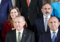 Президент Турции Реджеп Тайип Эрдоган подтвердил, что провел короткую встречу с премьер-министром Армении Николом Пашиняном 3 июня