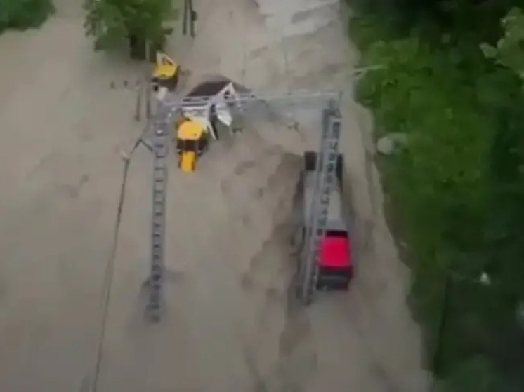В одном из районов Сочи ввели локальный режим ЧС из-за потопа