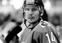 В среду, 14 июня, в Хабаровске скоропостижно скончался воспитанник хоккейного клуба «Амур» Дмитрий Тарасов. Ему было всего 44 года, сообщили в официальном телеграм-канале клуба «Территория Тигров».