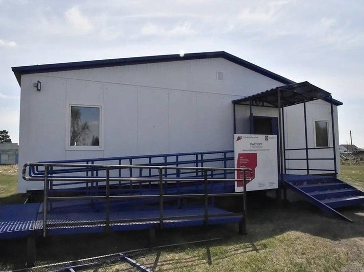 В Омской области больницам передали 25 новых ФАПов