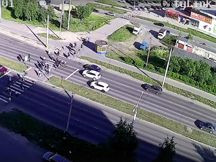 Ребенка в Петрозаводске увезла скорая после наезда велосипедиста