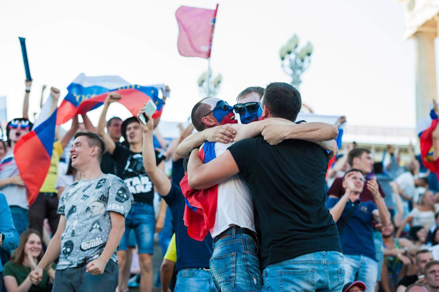 Что любят собирать фанаты. Германия фанаты. Что любят собирать фанаты связанные. Неман гродно. Что любят собирать фанаты связанные.