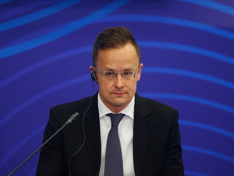 Глава МИД Венгрии Сийярто назвал террористической атакой подрывы “Северных потоков”