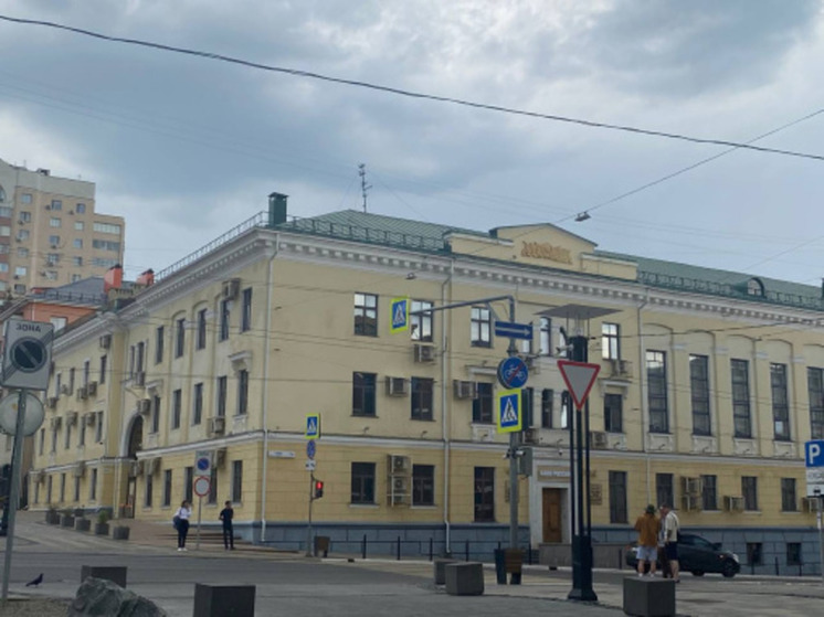 В Белгороде идет ремонт многоквартирного дома № 74 на проспекте Славы