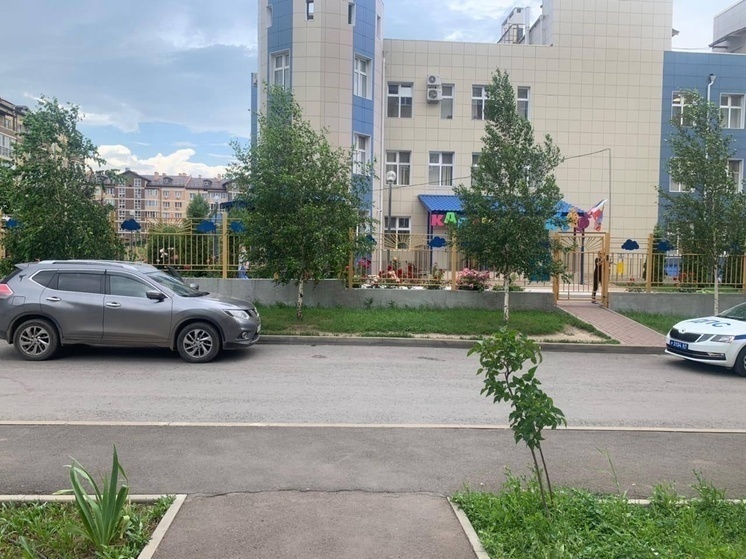 В Ростове водитель кроссовера сбила трехлетнего мальчика на детской машинке
