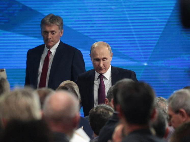 Песков: Модерировать пленарную сессию ПМЭФ с Путиным будет Дмитрий Саймс