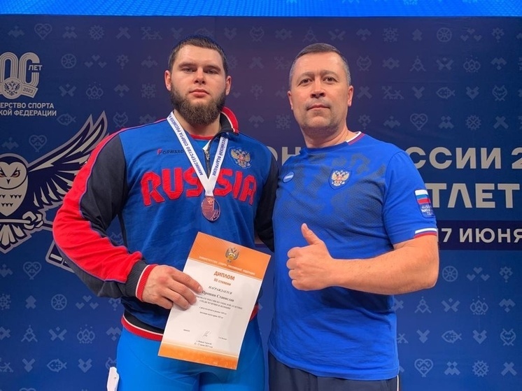 Брянские тяжелоатлеты стали медалистами Чемпионата России
