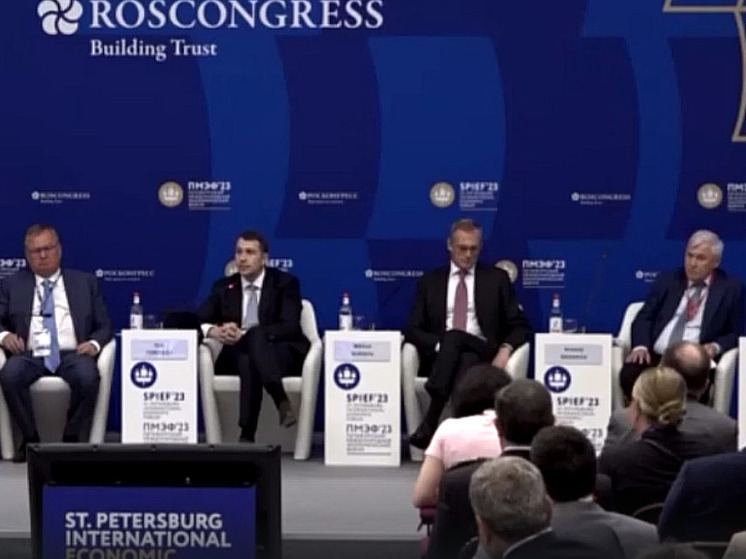 Глава ВТБ Андрей Костин сравнил отношения с Западом с боями без правил