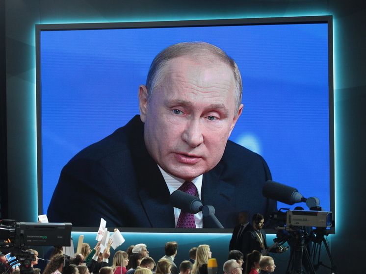 Путин на ПМЭФ заявил, что МРОТ в России повысится на 18,5 % с 2024 года