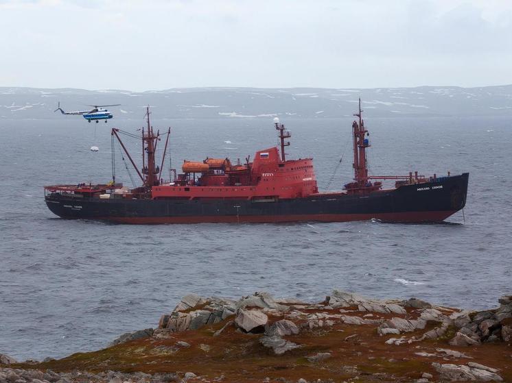 «Михаил Сомов» завершил первый рейс по обеспечению труднодоступных станций Росгидромета в Арктике