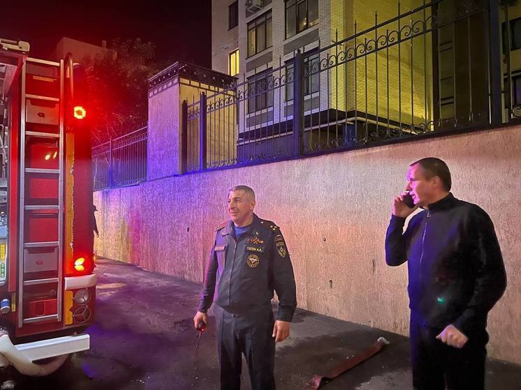 Вячеслав Гладков: при ночном пожаре в многоэтажке Белгорода никто не пострадал