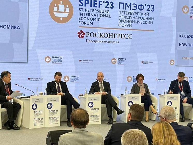 Кобяяков: на ПМЭФ подписано более 900 соглашений на сумму 3,8 триллиона рублей