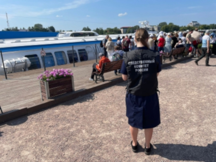 Организатора опасного детского похода по озеру в Карелии отдали под суд