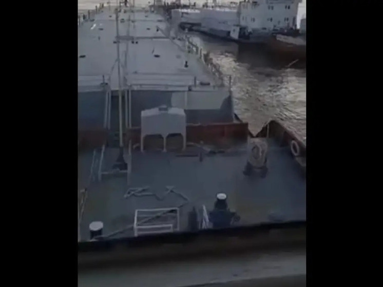 По делу о столкновении на реке Лена задержан помощник капитана танкера "Ерофей Хабаров"
