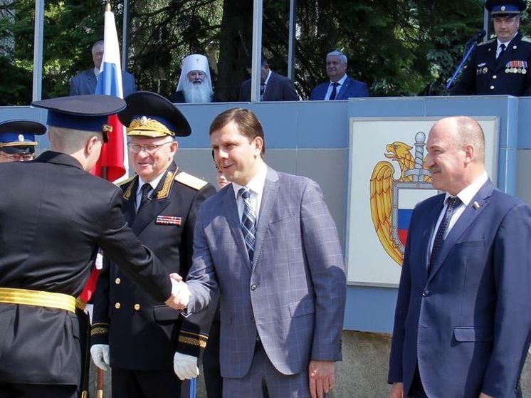 Более 300 молодых орловских офицеров получили дипломы Академии ФСО России