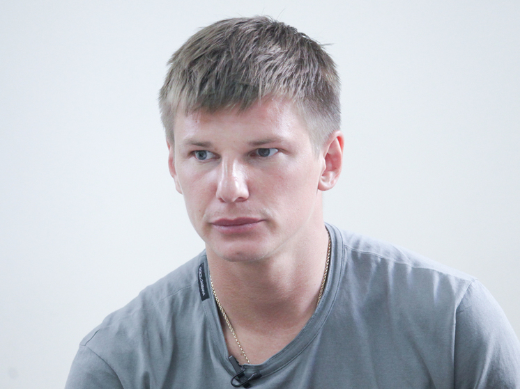 Бывший капитан сборной России Андрей Аршавин продолжит работать в «Зените», слухи об уходе не подтвердились