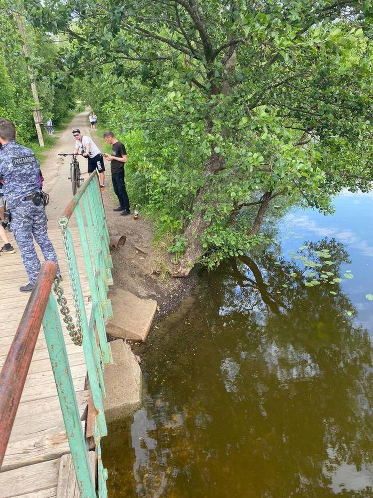 Появилось видео с места трагедии, где утонула 9-летняя девочка в Тверской области