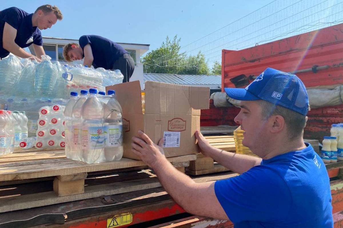 Костромичи отправили жителям Белгородской области партию гуманитарной помощи