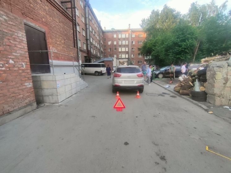В Дзержинском районе Новосибирска водитель сбил 7-летнего ребенка