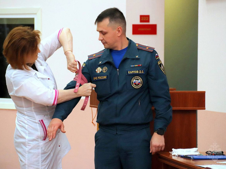 МЧС Североморска присоединилось к поздравлениям с Днём медицинского работника