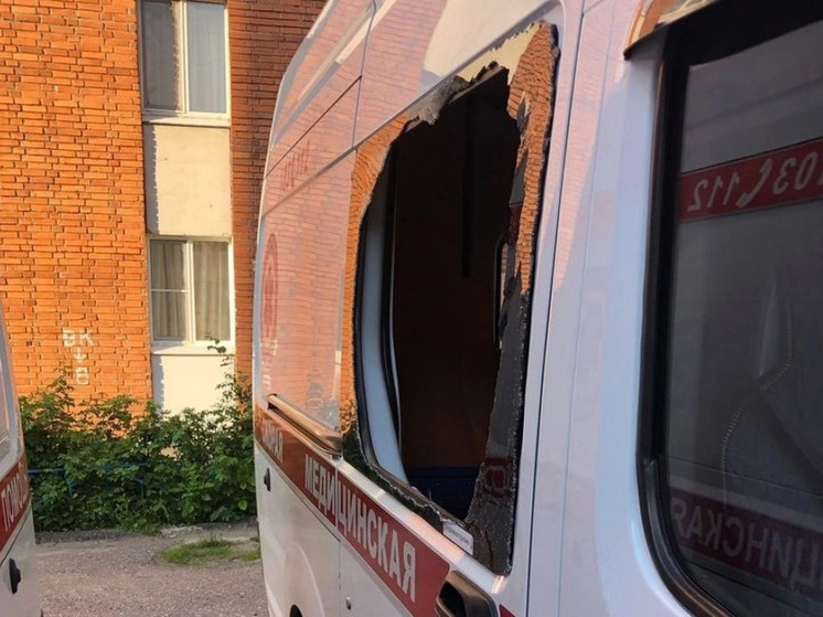 В Пензе неизвестные вандалы повредили две машины Скорой помощи