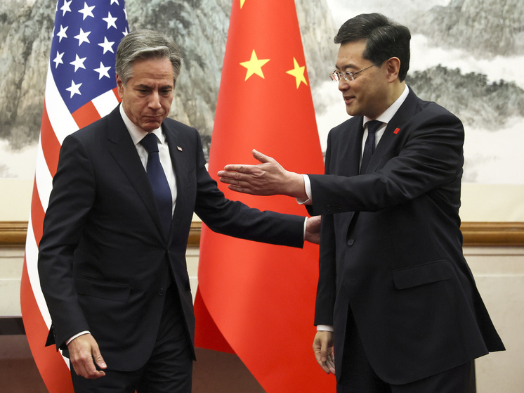 Как прошел первый день американского дипломата в КНР