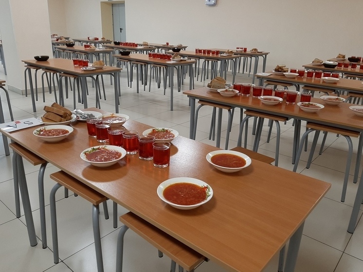 Столовую комсомольской школы признали лучшей в Хабаровском крае