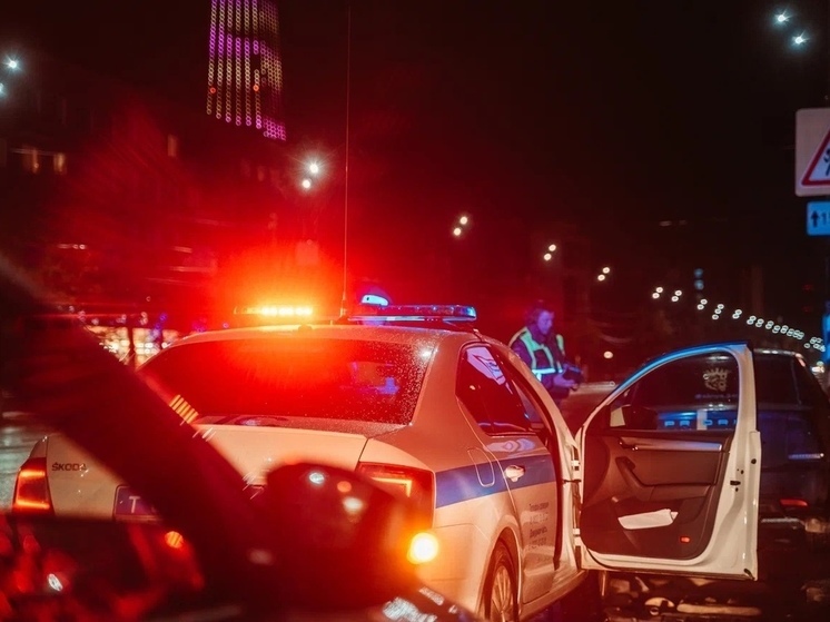 Автомобиль BMW сбил скутер на Волоколамском проспекте в Твери