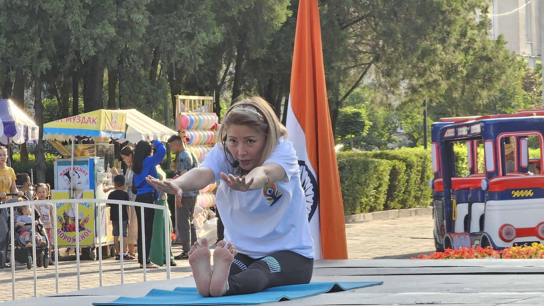 Бишкекчане отметили Международный день йоги