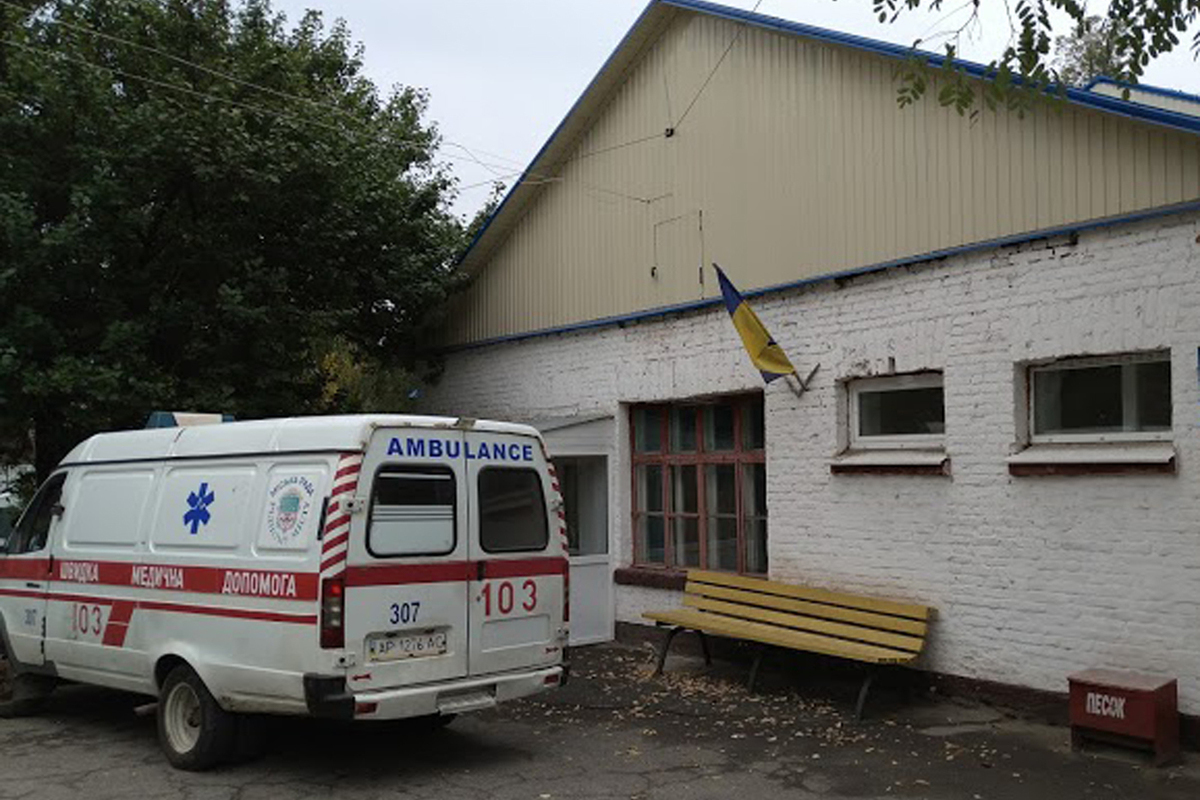 Обеспечение койками в больницах. Пластиковый коечный изолятор для инфекционных больных. Холера в Николаеве Украина.