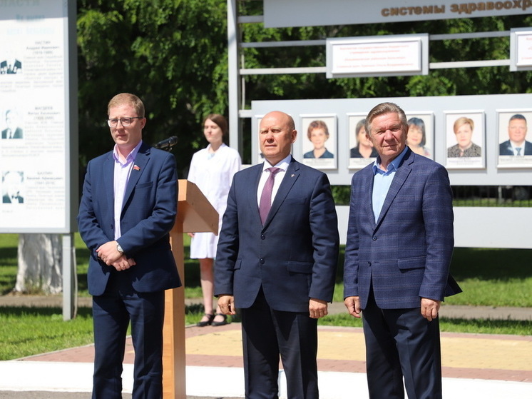 В Пензе обновили галерею почёта работников медицины