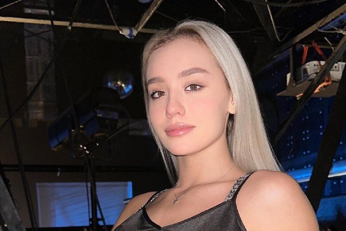 Гимнастка поделилась бэкстейджем фотосессии