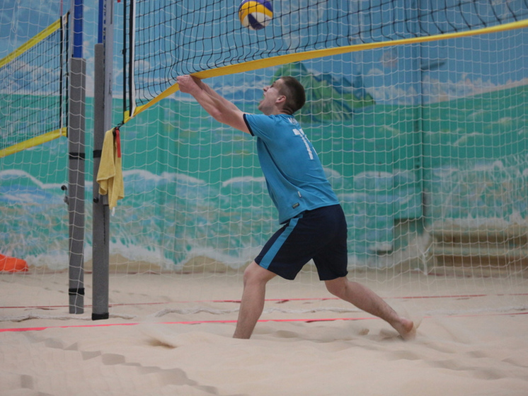 Новгородские юноши и девушки примут участие в первенстве Северо-Запада по пляжному волейболу