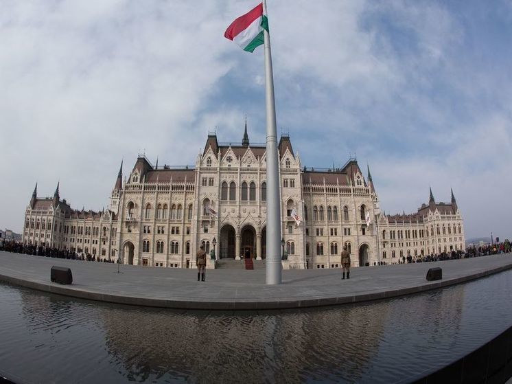 Венгрия опровергла намерение купить у США РСЗО HIMARS