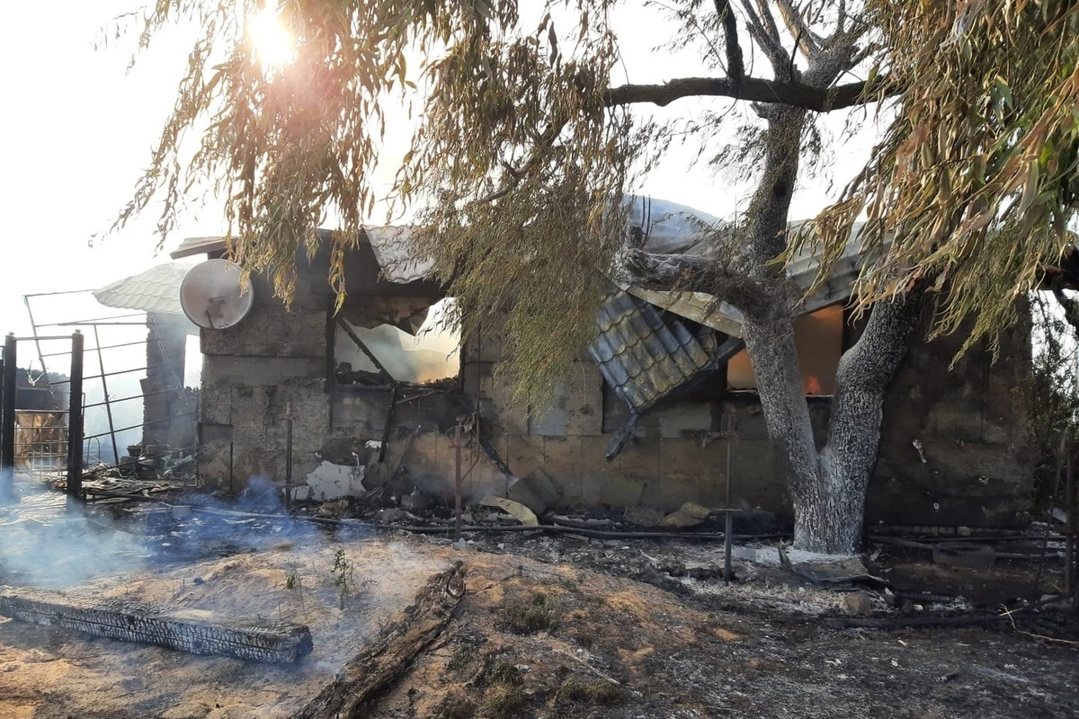 Сидоры Михайловский район Волгоградской области. В селе. Пожар в селе. Пожар в Сидорах Волгоградской области. Погода в сидорах михайловский