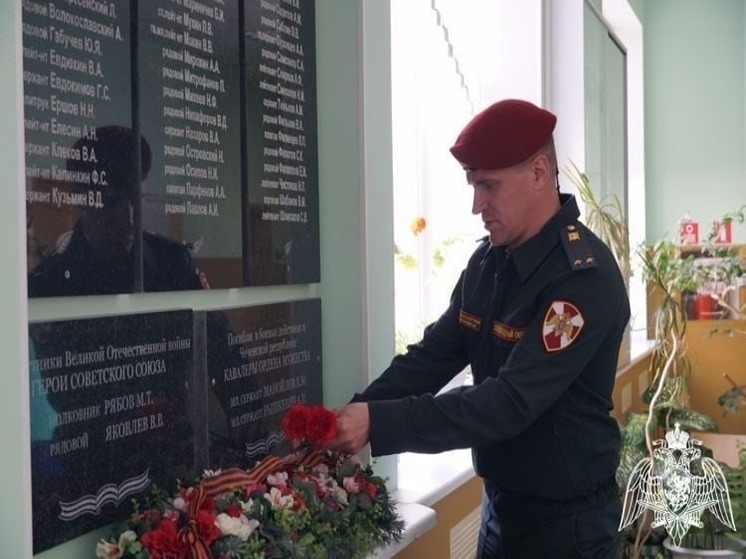 Росгвардейцы Санкт-Петербурга и Карелии почтили память погибших в Чечне сослуживцев