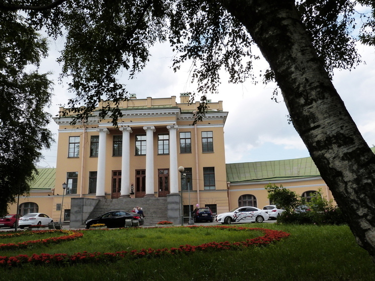 В Петербурге возобновили бесплатные экскурсии по усадьбе княгини Дашковой