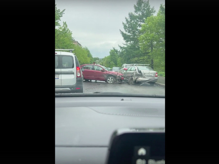 ГИБДД Петрозаводска узнала, кто был за рулем авто, устроившего массовое ДТП на Пушкинской